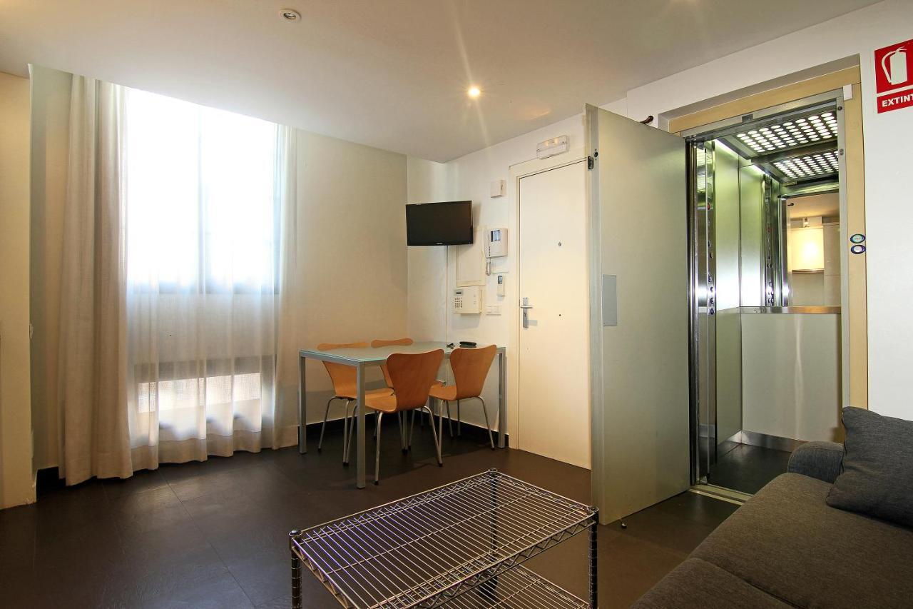Classbedroom Born Apartments برشلونة المظهر الخارجي الصورة